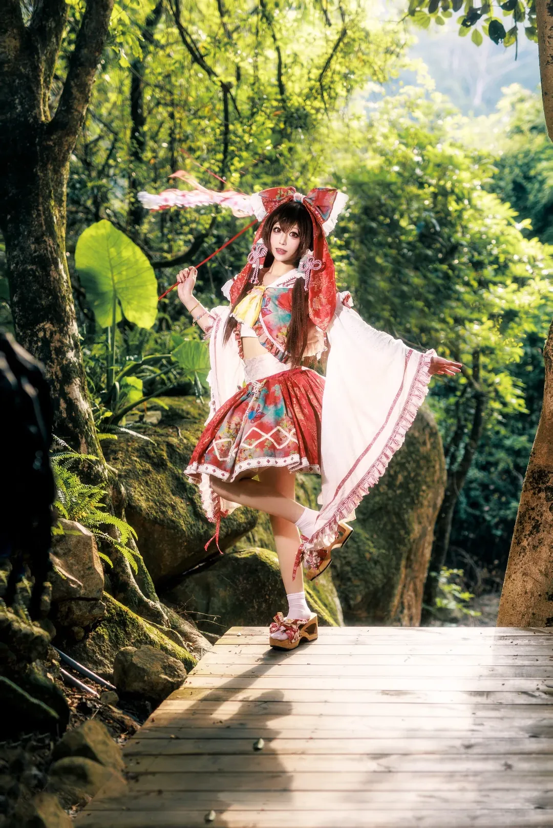 博丽灵梦cos, 东方project, 巫女服, 森林外景, 木屐