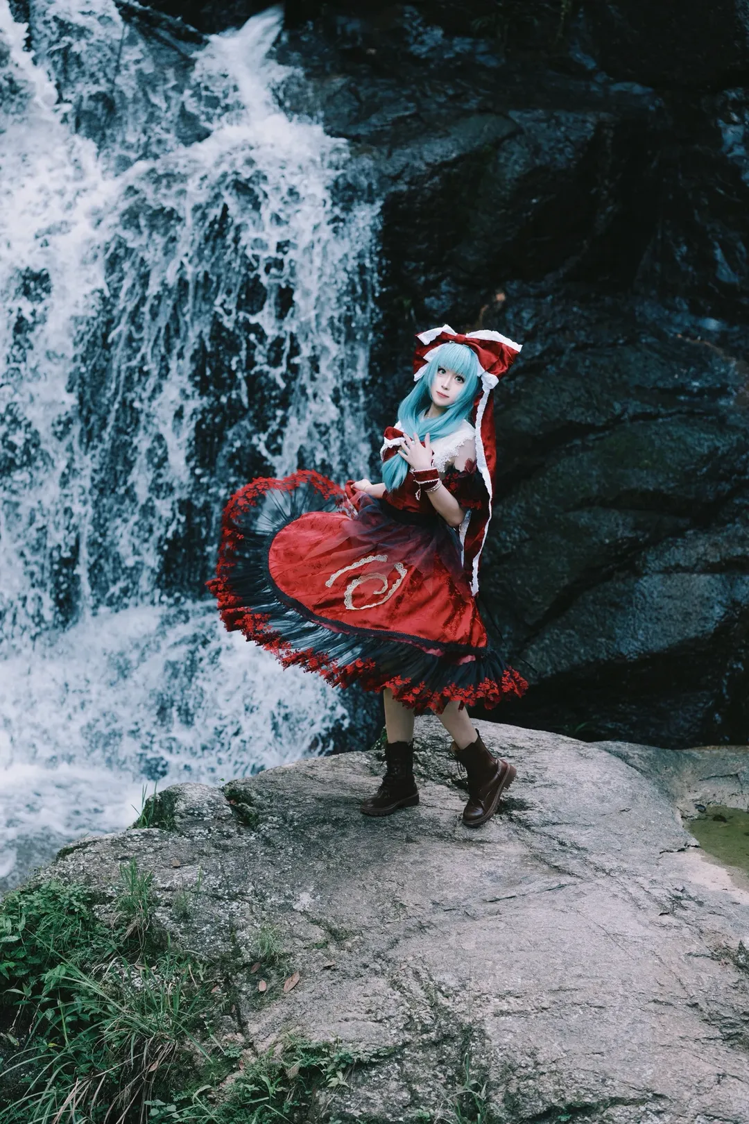 Outdoor photography, Touhou Project, Kagiyama Hina cosplay, Doll, Waterfall - Image 3
