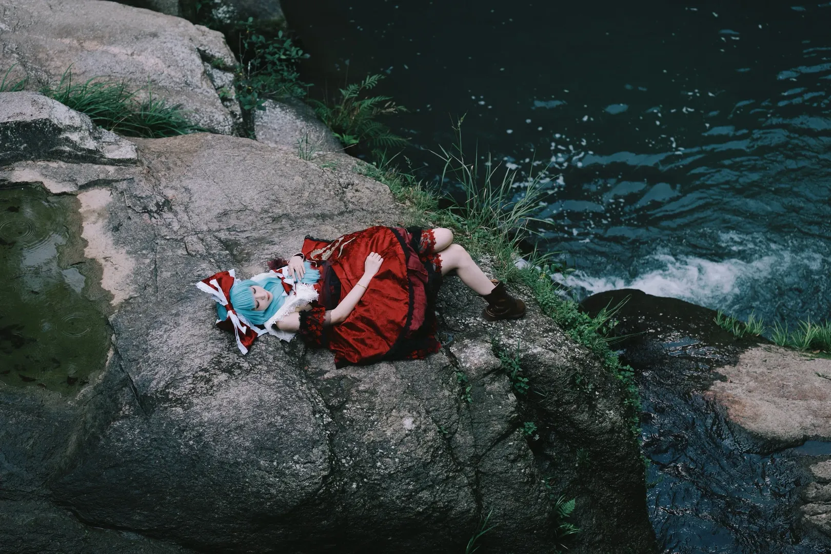 Outdoor photography, Touhou Project, Kagiyama Hina cosplay, Doll, Waterfall - Image 4
