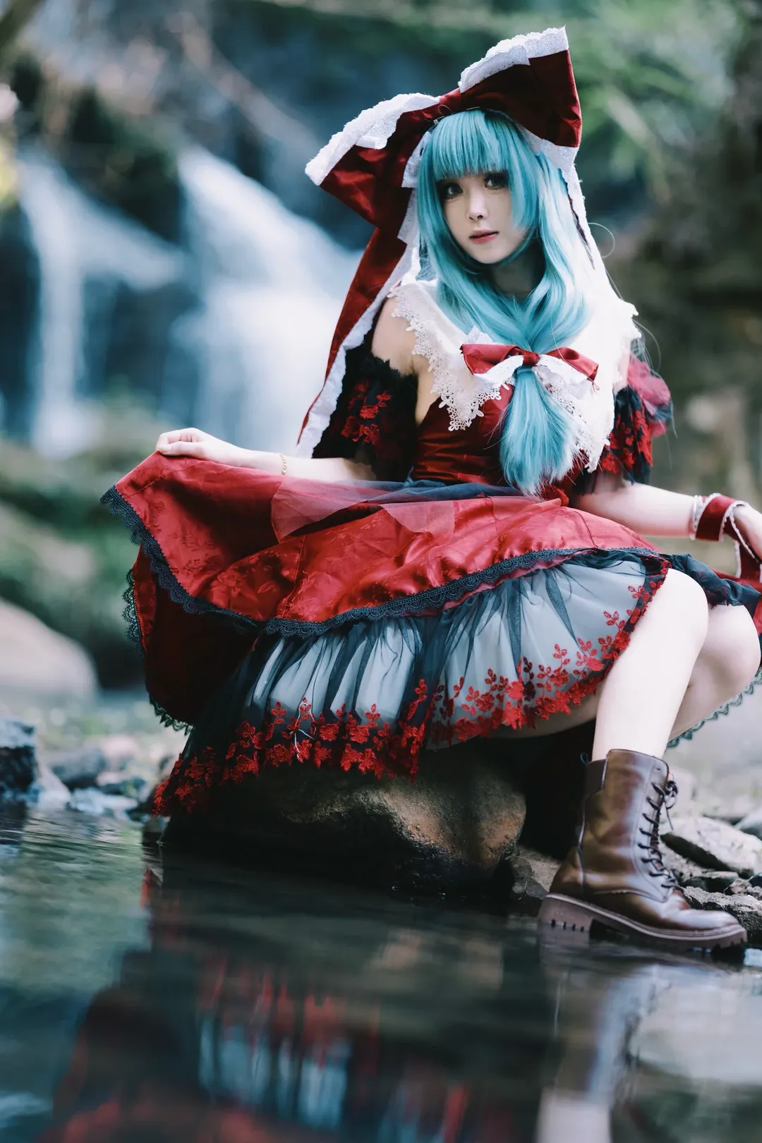 cosplay, 东方Project, 键山雏cos, 红裙造型, 户外溪流摄影 - 第4张