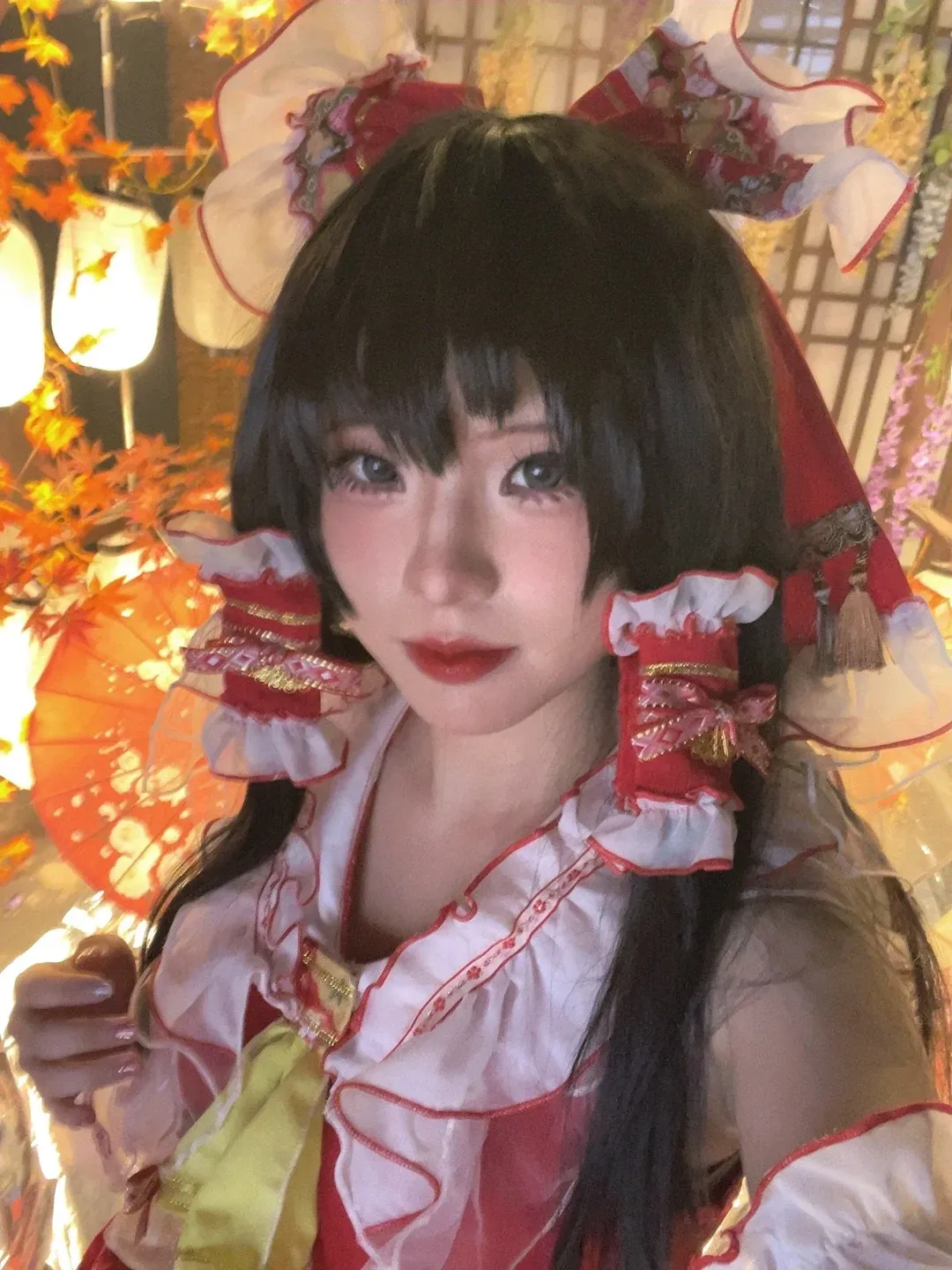 Reimu Hakurei Cosplay, Touhou Project, Kochiya Sanae Cosplay, Cosplay photography, Anime style studio photoshoot