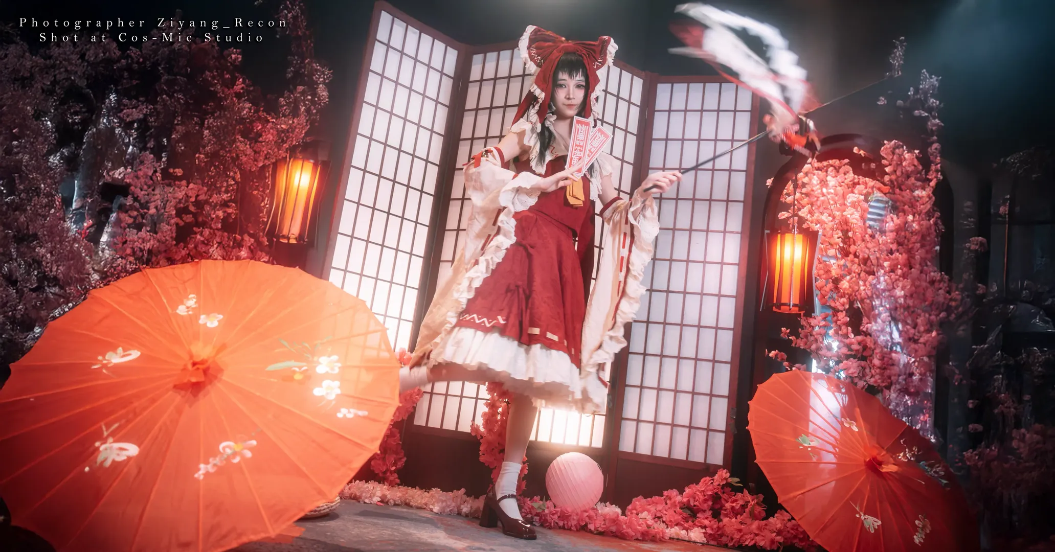 博丽灵梦cos, 和风摄影, 二次元角色, 東方project, 灵梦cosplay