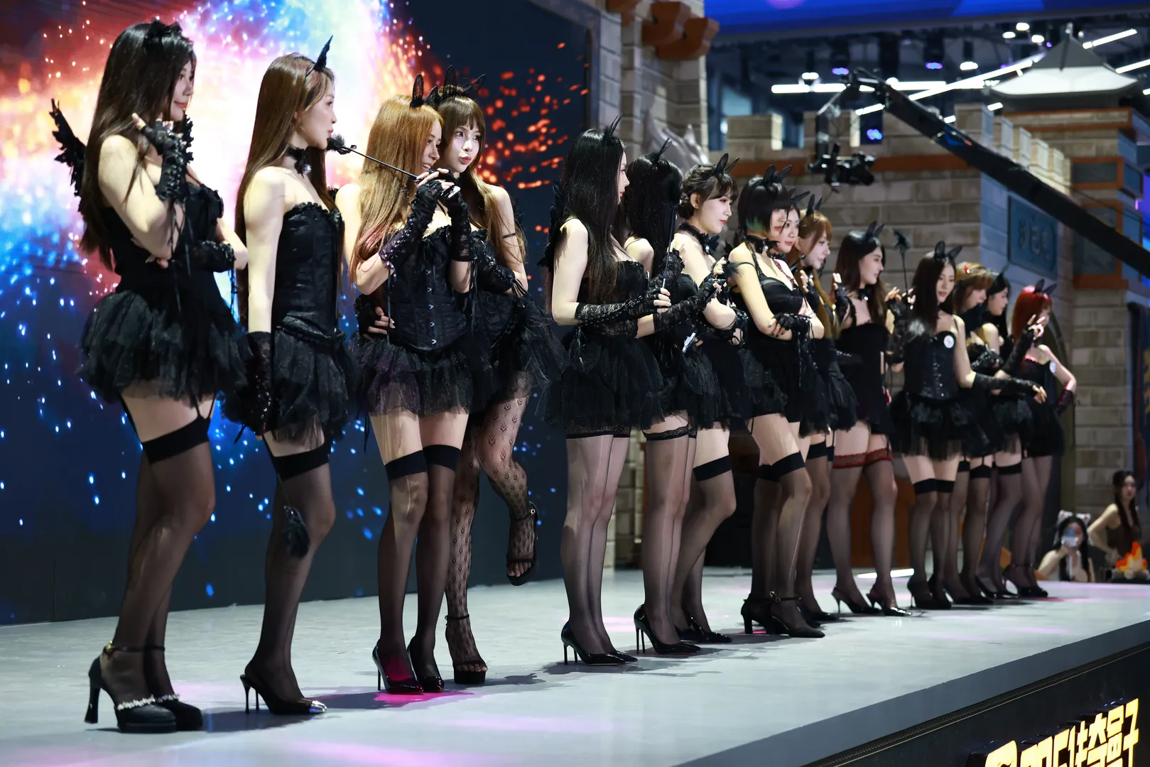 Anime convention cosplay, Anime convention daily life, Stocking outfit, 2026 ChinaJoy, Outdoor photography - Image 3