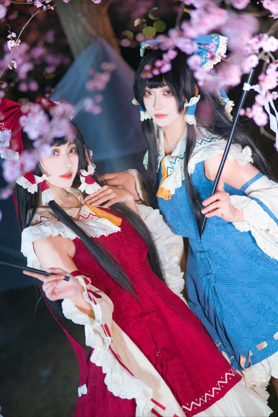 博麗霊夢コスプレ, 東方Project, 夜桜, 青霊夢コスプレ, 白ストッキング - 3枚目