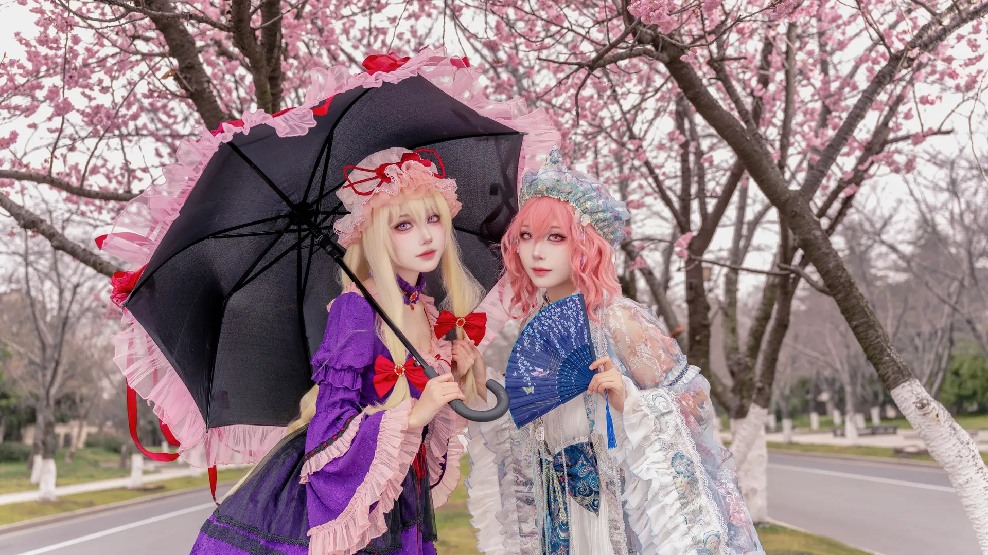 Touhou Project, Saigyouji Yuyuko cosplay, Yakumo Yukari cosplay, Stockings cosplay, Yukari Yakumo and Yuyuko Saigyouji