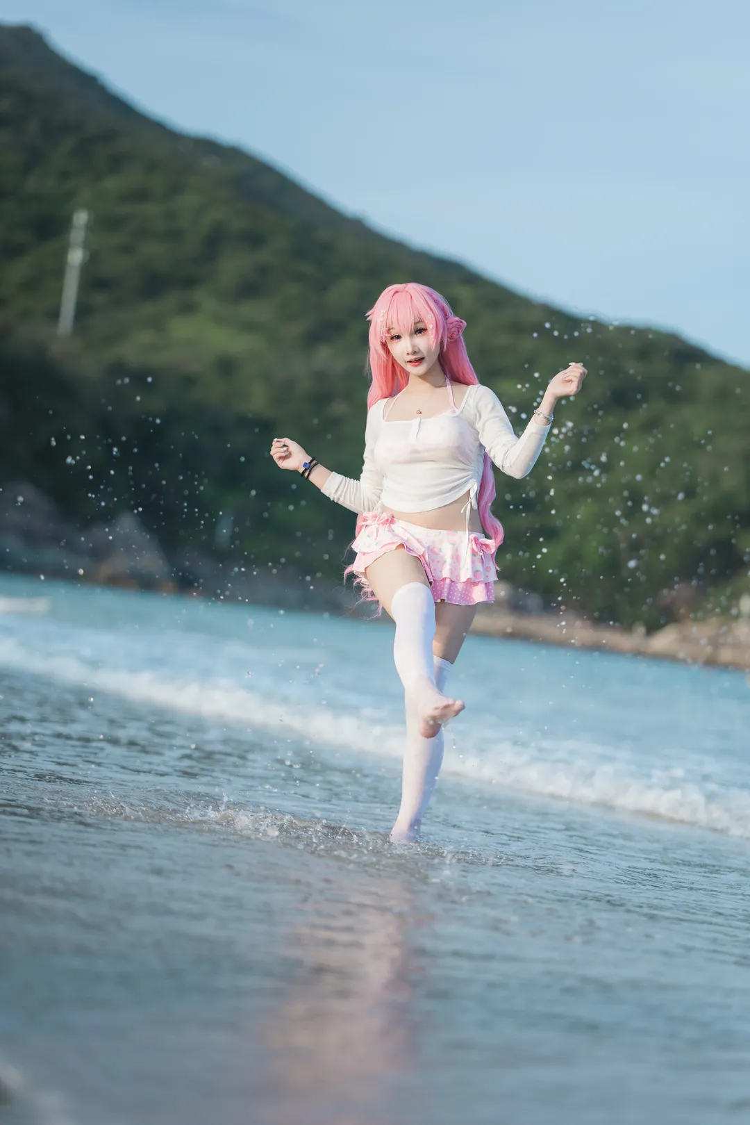 cosplay摄影, 桃乐丝cos, nikke, 过膝袜cos, 海边泳装 - 第2张
