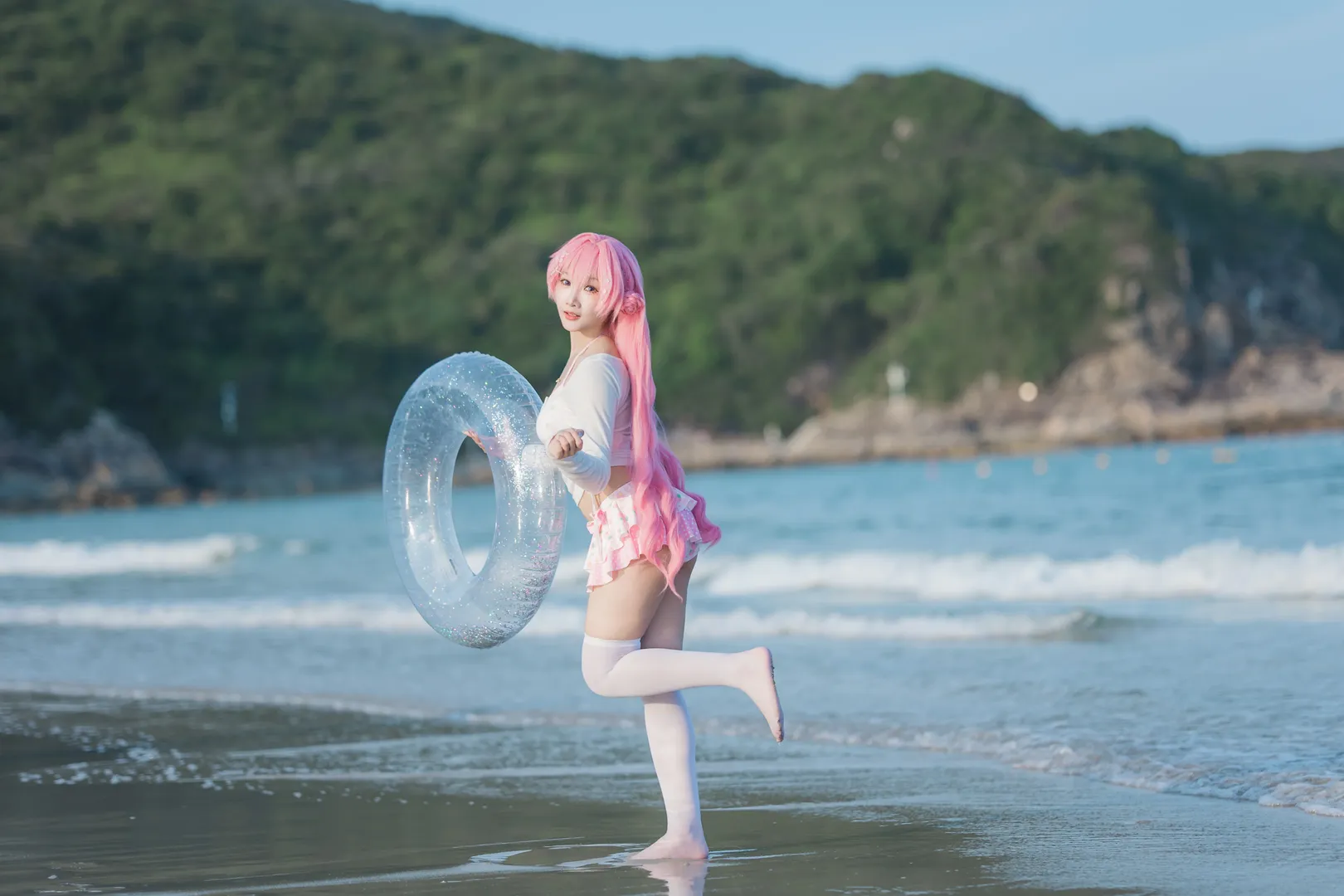 cosplay摄影, 桃乐丝cos, nikke, 过膝袜cos, 海边泳装 - 第5张