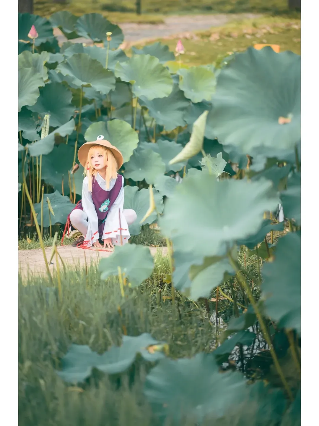 二次元撮影, 東方Project, 白タイツコスプレ, ケロちゃんコスプレ, 蓮の葉の屋外撮影 - 5枚目