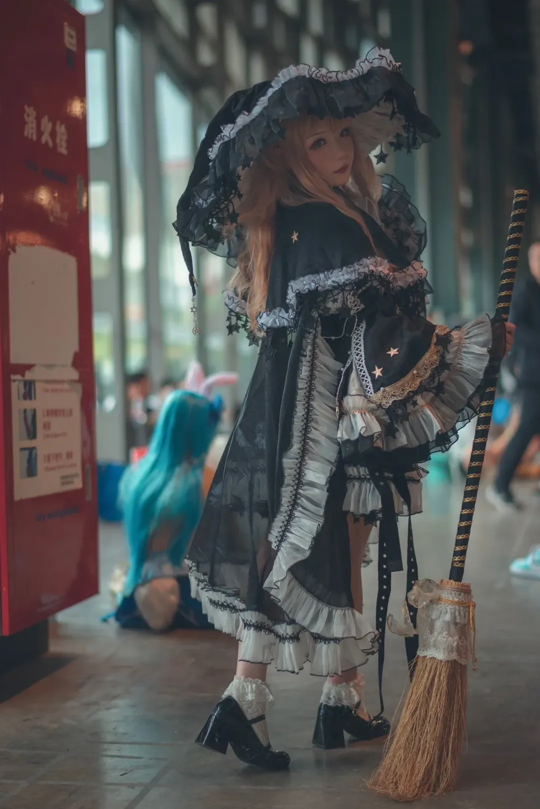 魔理沙コスプレ, ホタルACGエキスポ, 白ストッキング, コスプレイベント写真, 東方Project - 4枚目