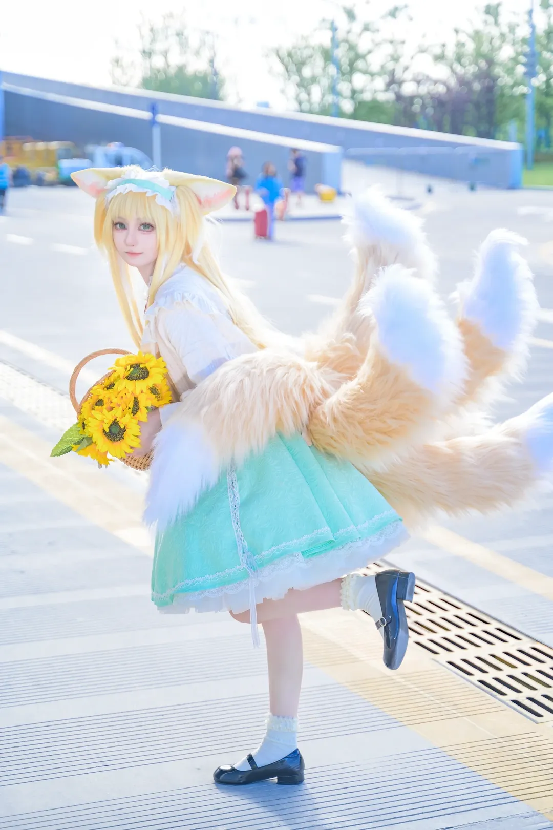 漫展场照, 白丝, 蔚蓝档案cosplay, bilibiliworld, 二周年 - 第16张