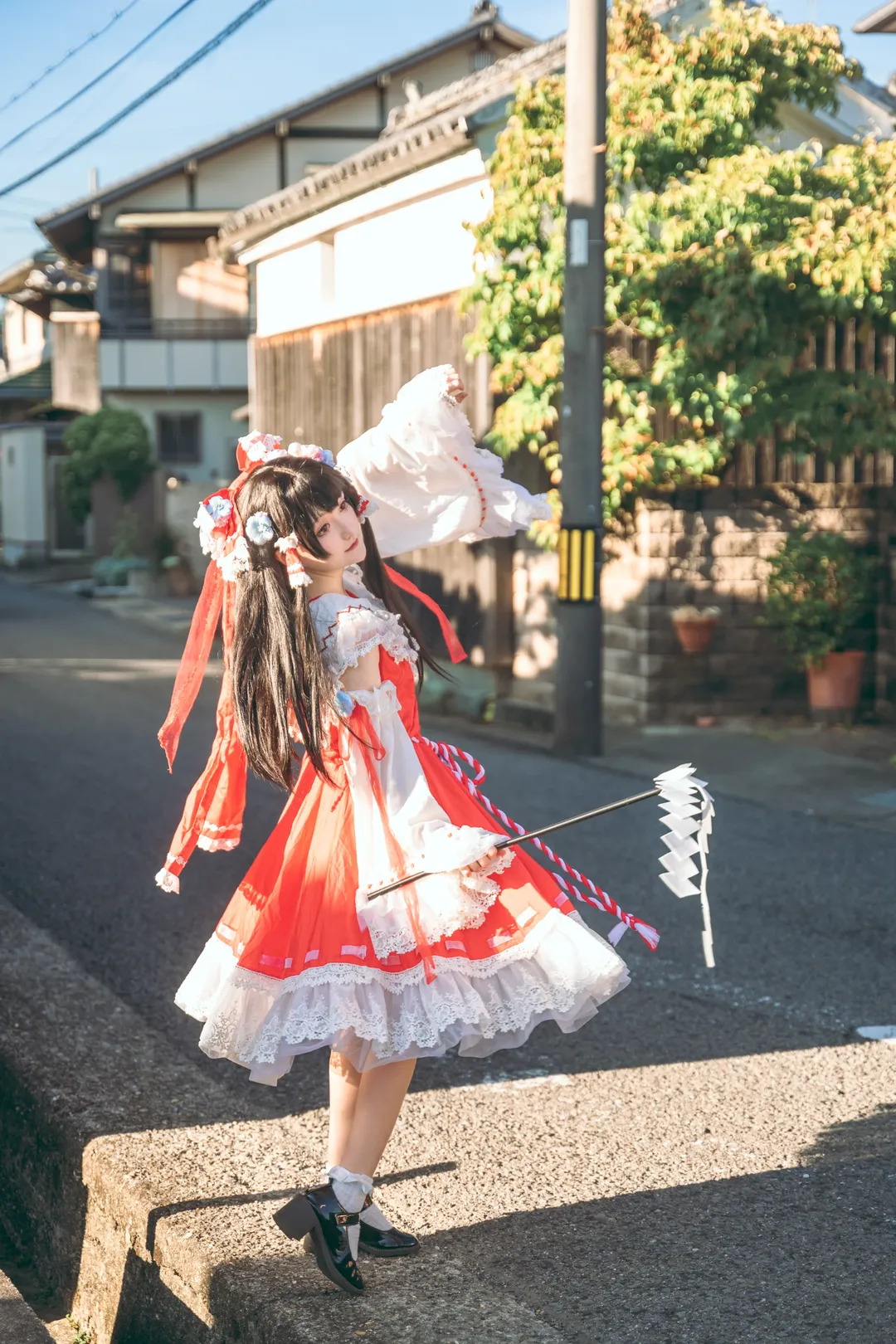 コスプレ, 東方Project, 白ストッキング, 日系ストリートスナップ, 赤と白のドレス - 10枚目