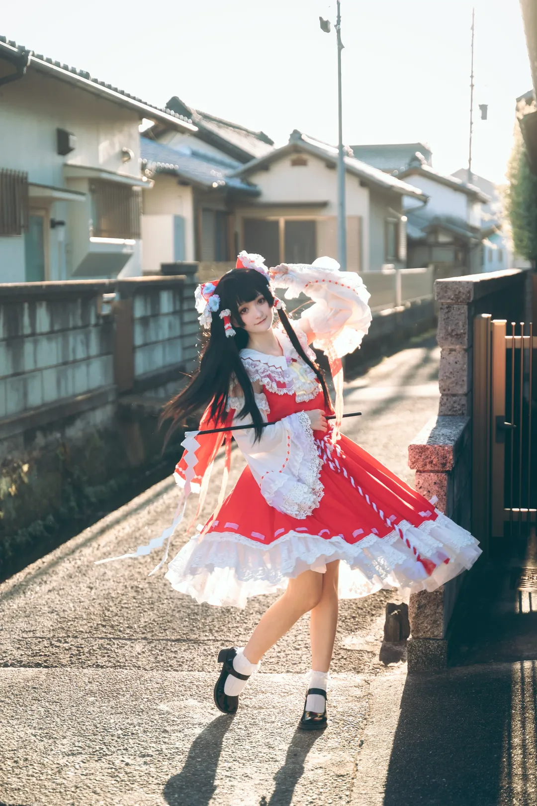 コスプレ, 東方Project, 白ストッキング, 日系ストリートスナップ, 赤と白のドレス - 12枚目