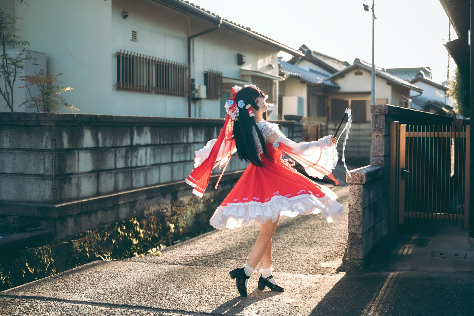 コスプレ, 東方Project, 白ストッキング, 日系ストリートスナップ, 赤と白のドレス - 2枚目