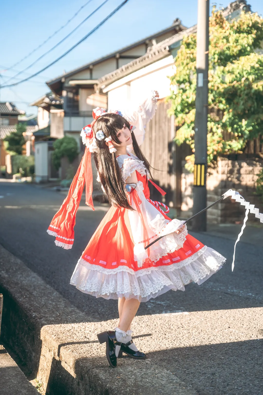 コスプレ, 東方Project, 白ストッキング, 日系ストリートスナップ, 赤と白のドレス - 5枚目