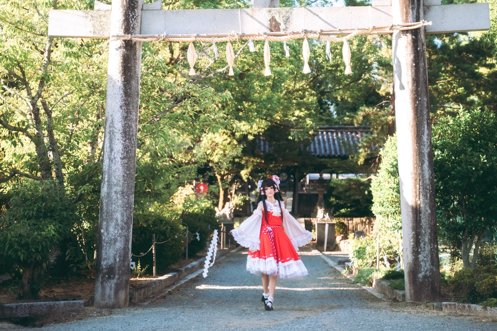 コスプレ, 東方Project, 白ストッキング, 日系ストリートスナップ, 赤と白のドレス - 9枚目