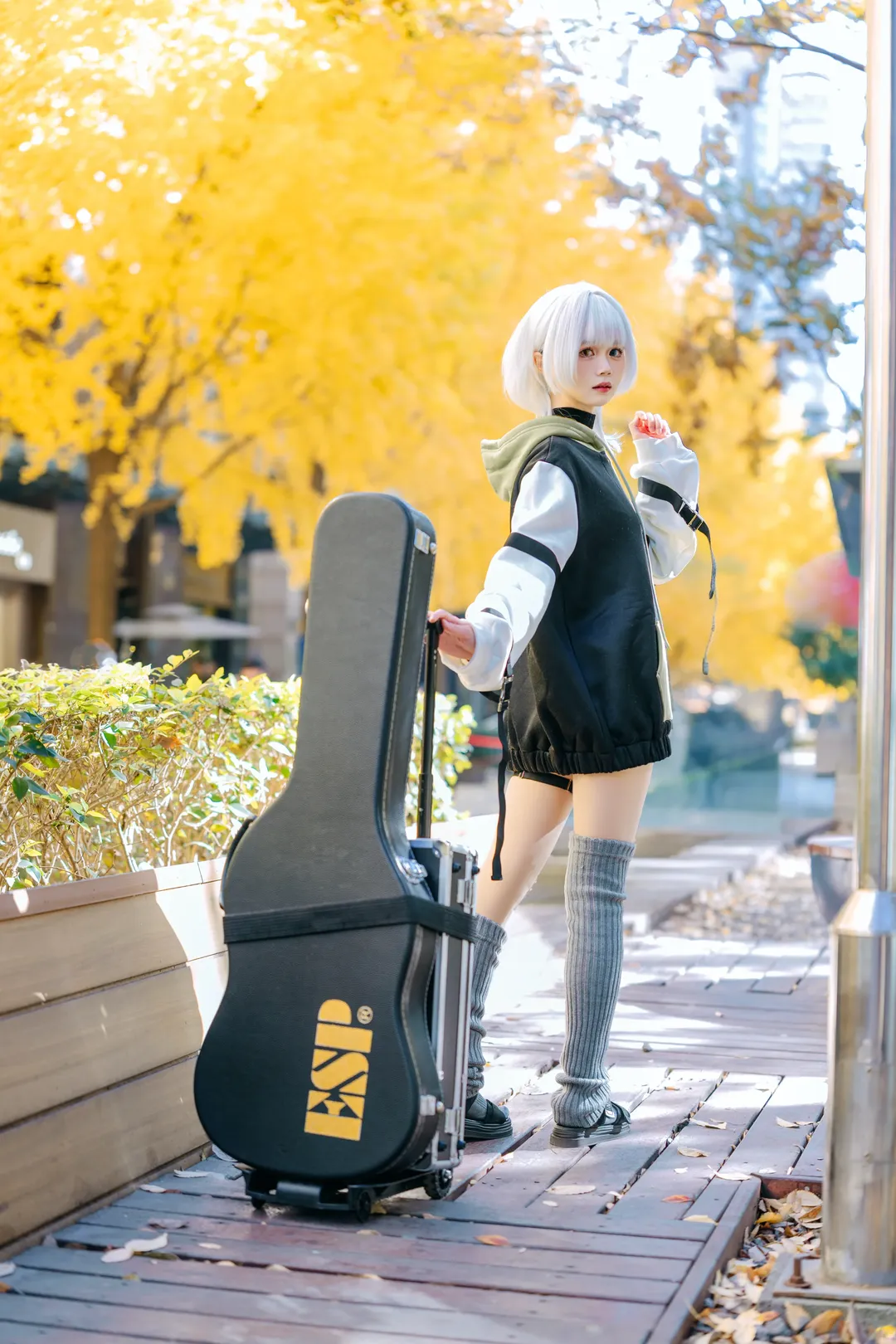 cosplay摄影, 要乐奈cos, BanG Dream! It's MyGO!!!!!, 秋日街拍, 灰色堆堆袜 - 第7张