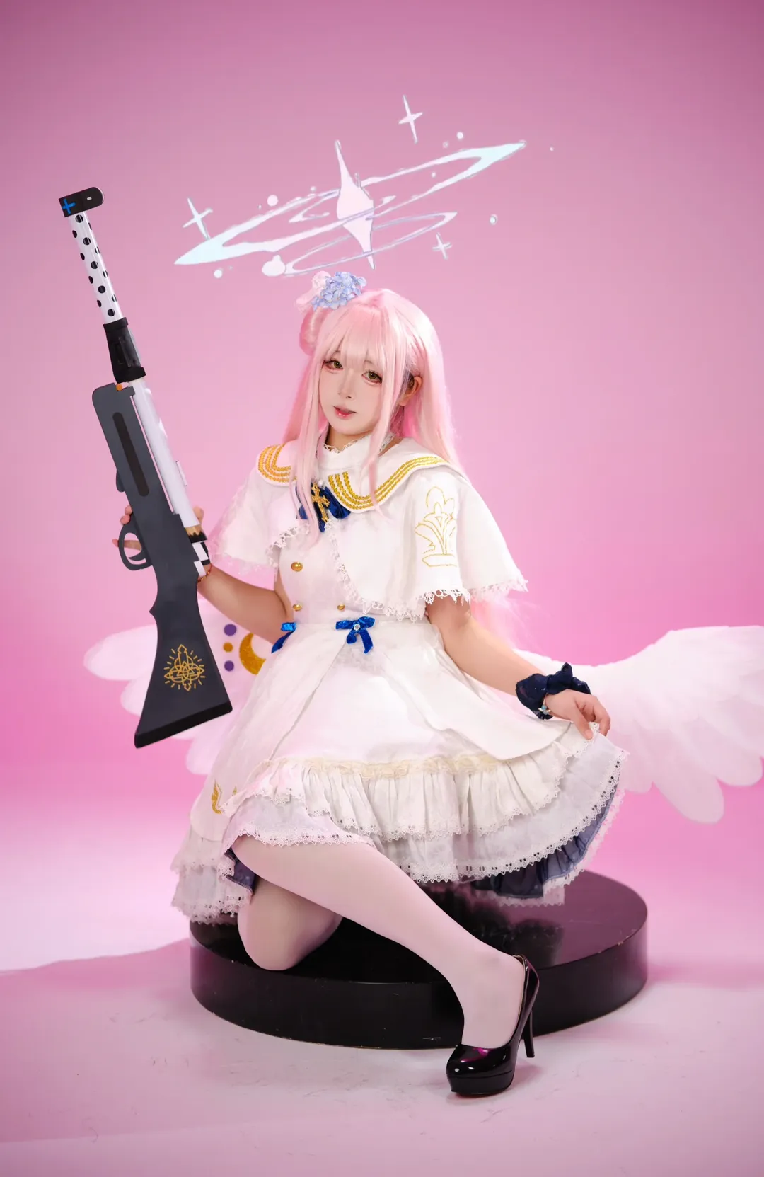 碧蓝档案, 圣园未花cos, 白丝, cosplay摄影, 反差萌cos - 第1张