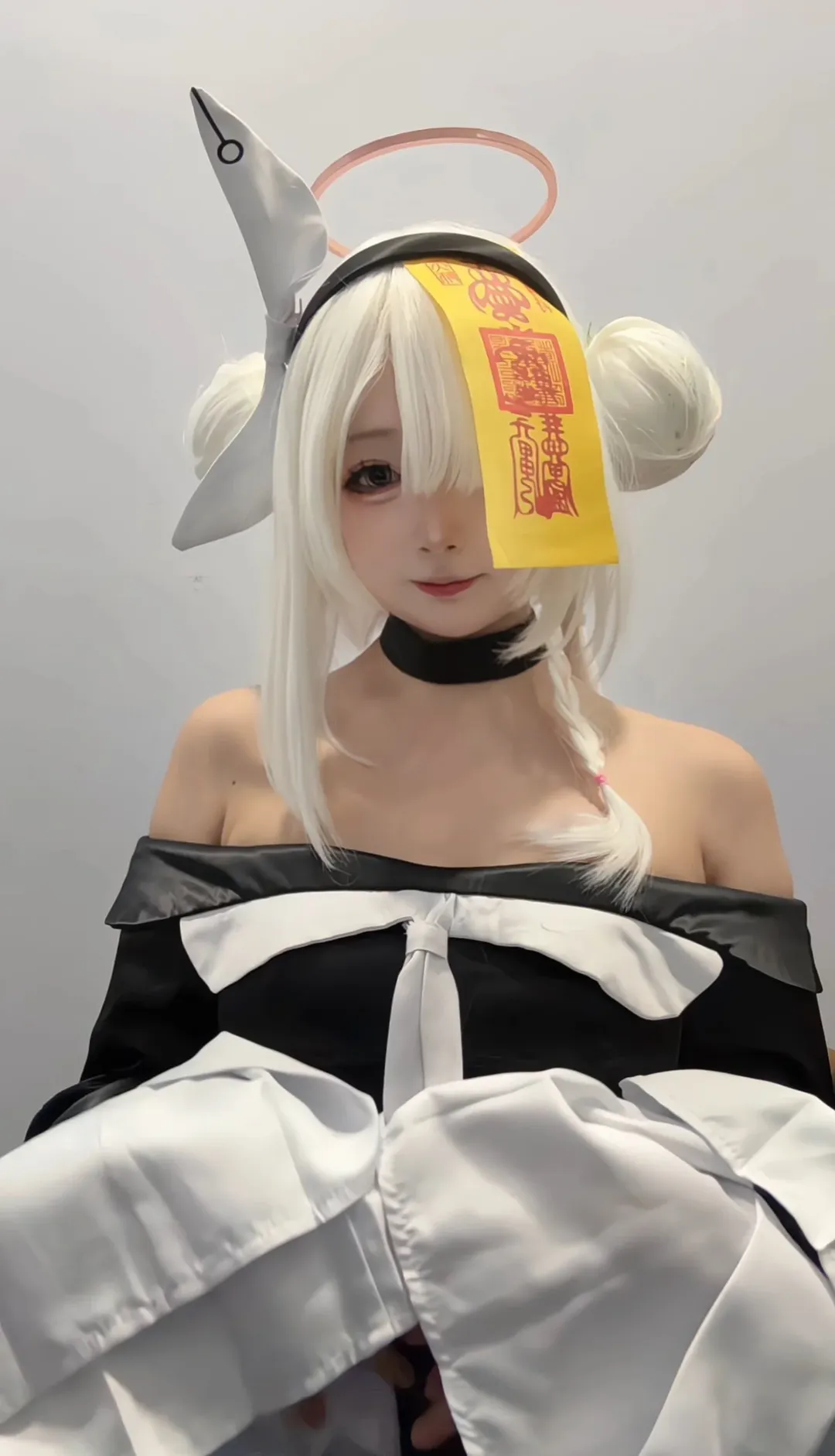 コスプレ, ブルーアーカイブ, プラナ コスプレ, 白髪, 呪符 - 1枚目
