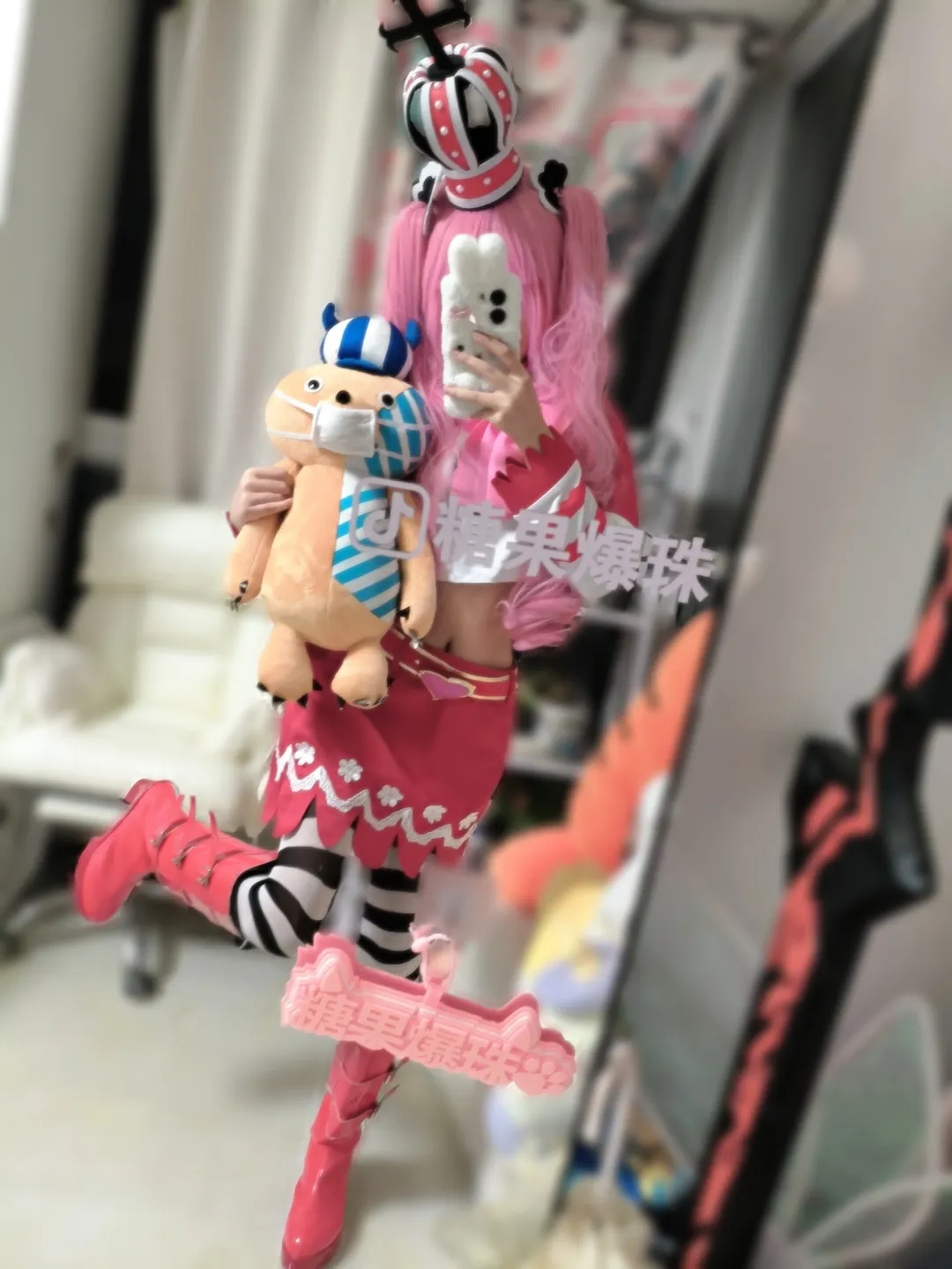二次元cosplay, 对镜拍, 海贼王, 佩罗娜cos, 条纹丝袜 - 第3张