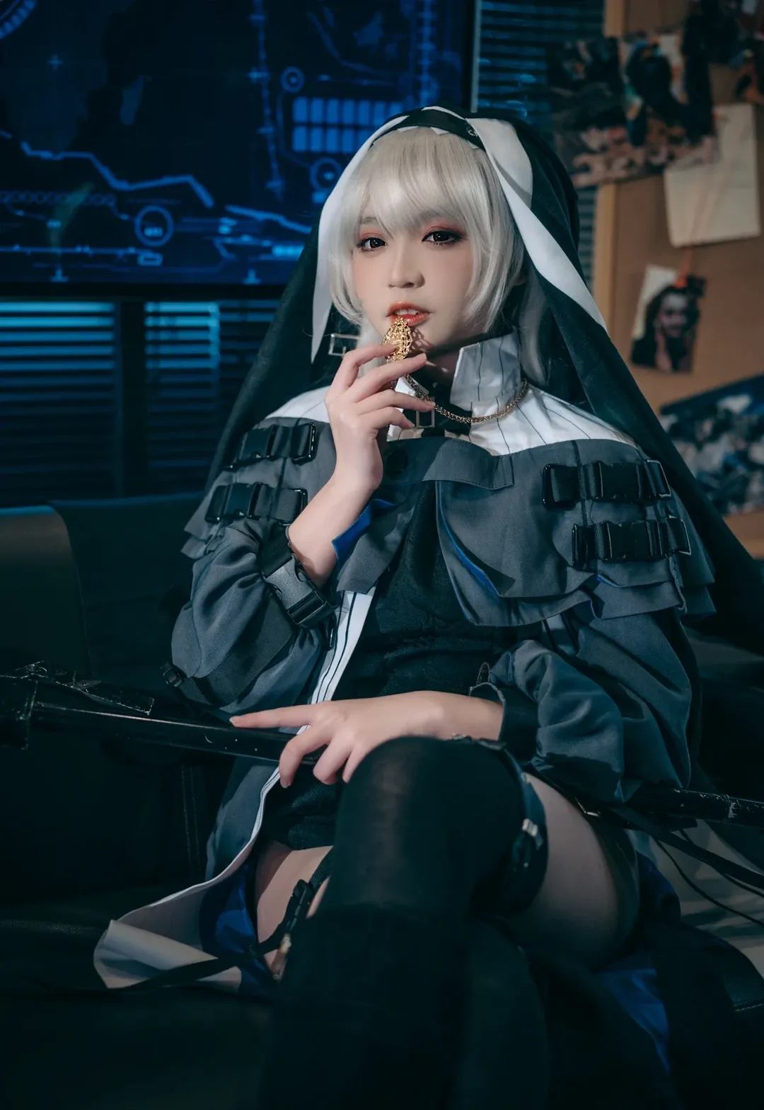 アークナイツ, 黒ストッキング, スペクター コスプレ, チェーンソーの小道具, 修道服 - 2枚目