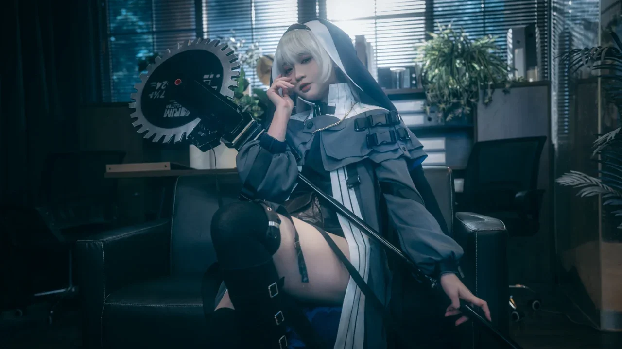 アークナイツ, 黒ストッキング, スペクター コスプレ, チェーンソーの小道具, 修道服 - 3枚目