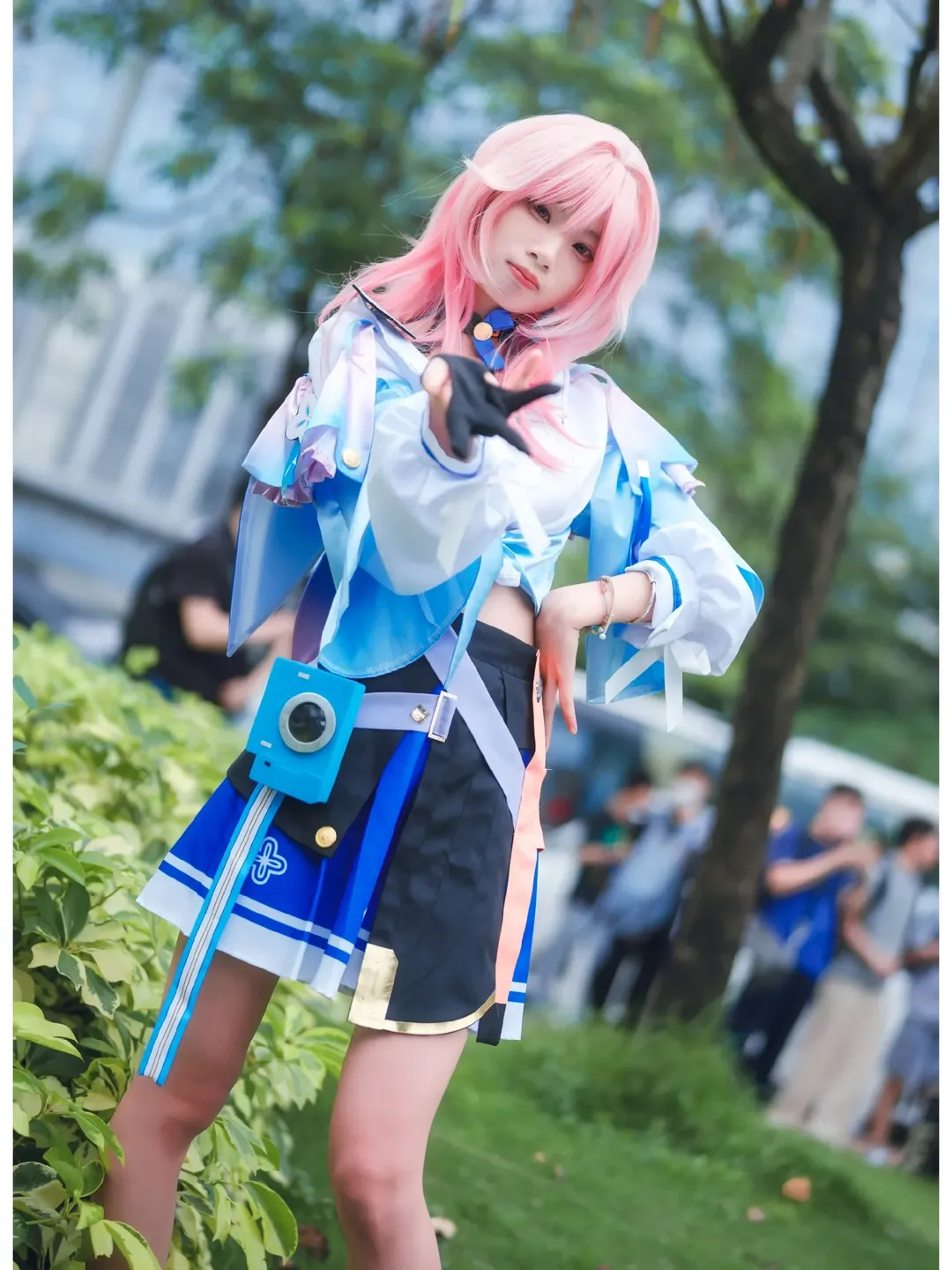 崩坏星穹铁道, 三月七cos, 萤火虫漫展, cosplay摄影, 户外漫展 - 第1张