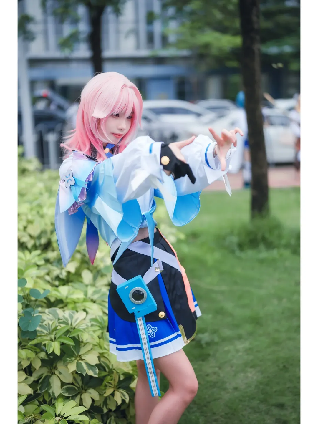 崩坏星穹铁道, 三月七cos, 萤火虫漫展, cosplay摄影, 户外漫展 - 第2张