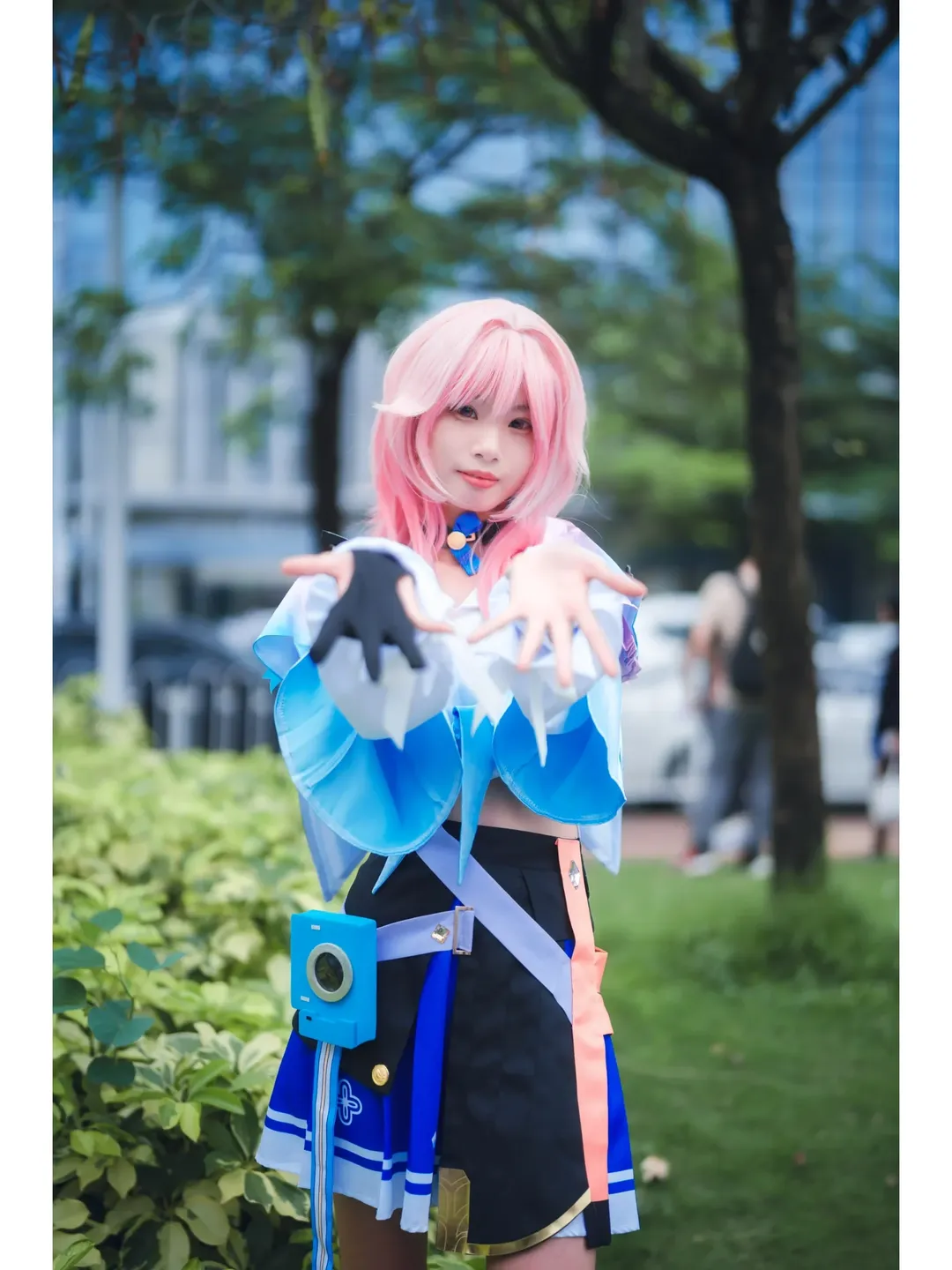 崩坏星穹铁道, 三月七cos, 萤火虫漫展, cosplay摄影, 户外漫展 - 第5张