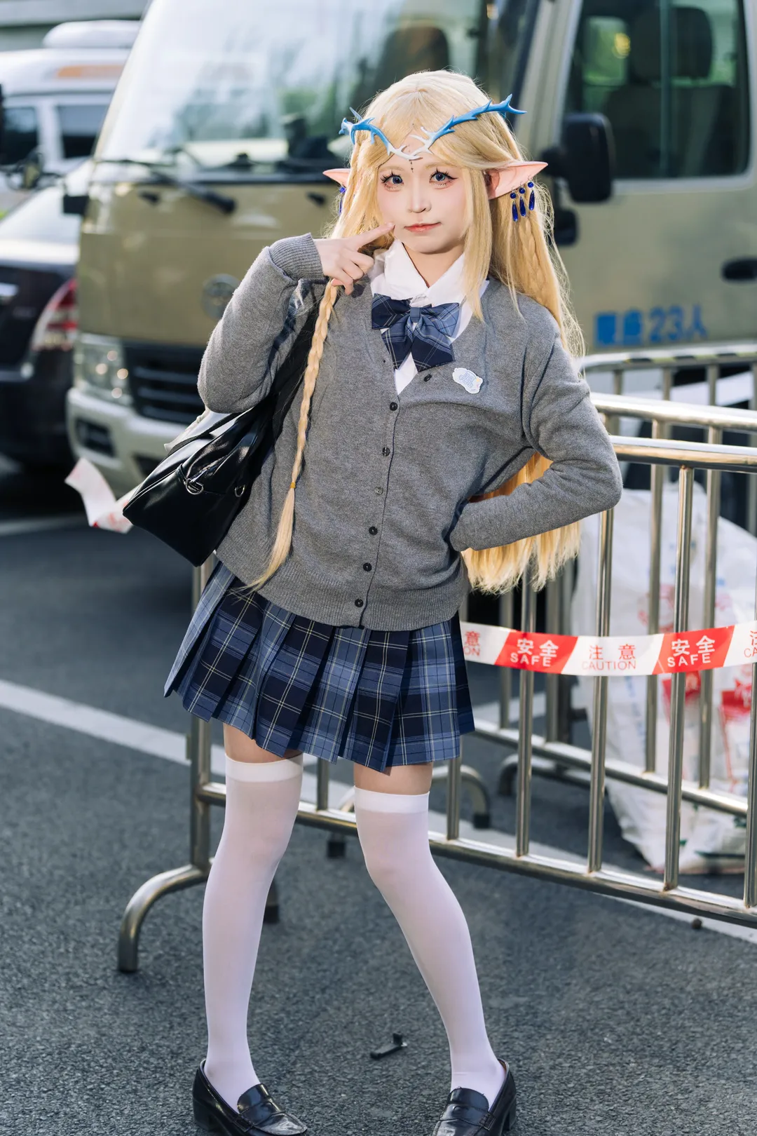 鸣潮, 卡提希娅cos, 漫展返图, JK制服, 白丝 - 第5张