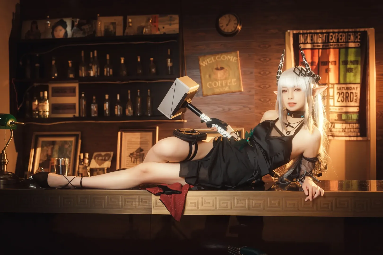 コスプレ, アークナイツ, エルフ耳, バー撮影, 黒曜石 コスプレ
