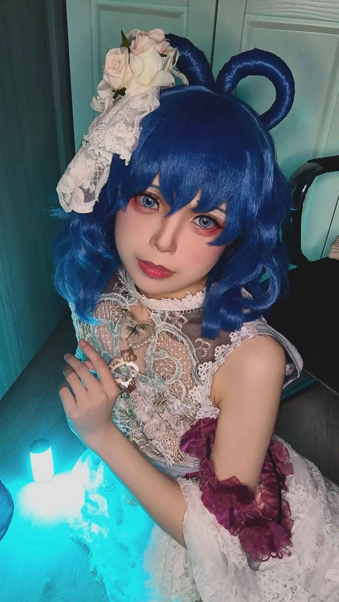 東方Project, 霍青娥コスプレ, 壁抜けの邪仙, 青いレースのドレス, 青色照明 - 4枚目