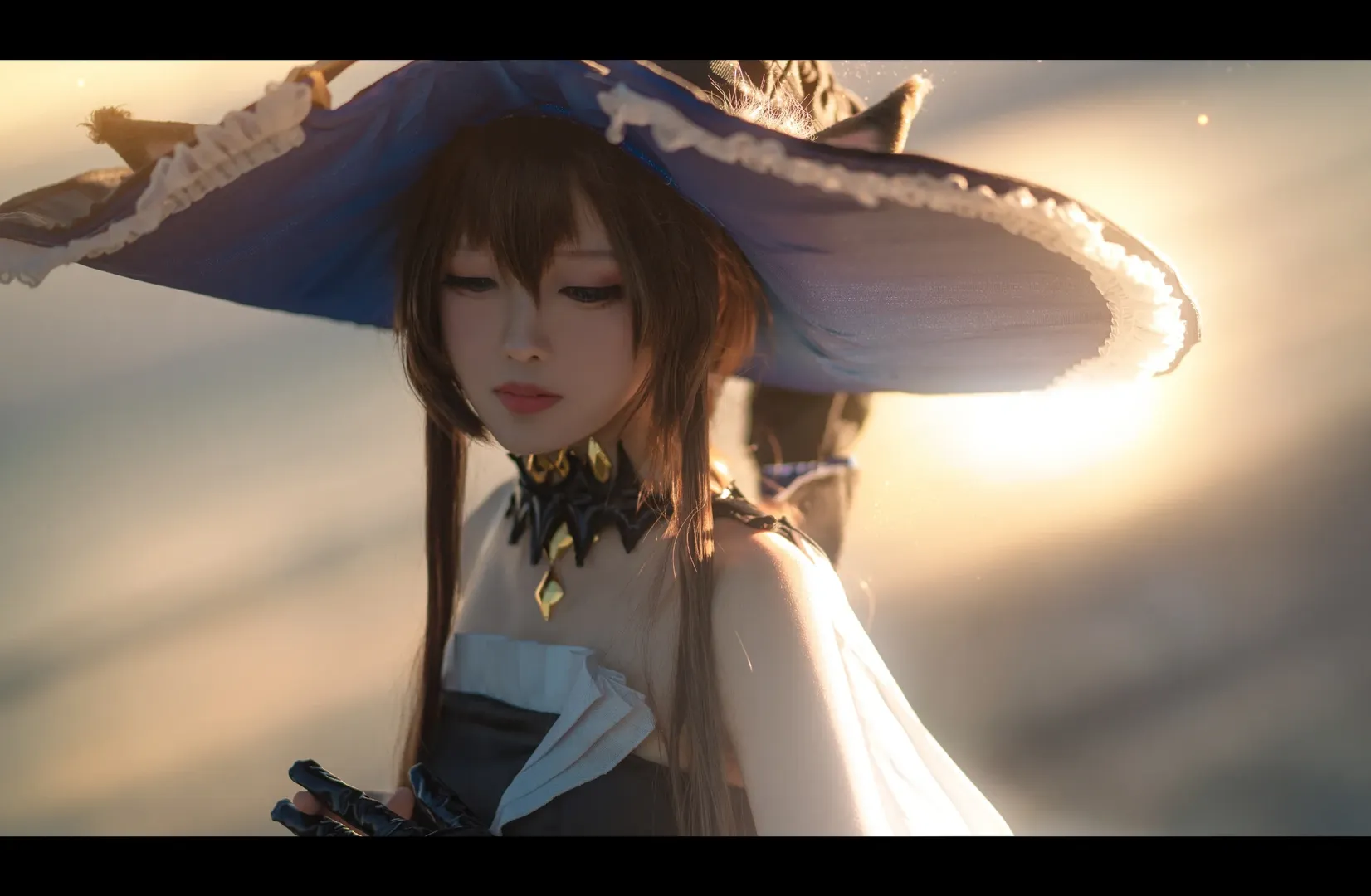 明日方舟, 逆光摄影, 阿米娅cos, 丝袜cos, 天空之镜 - 第2张