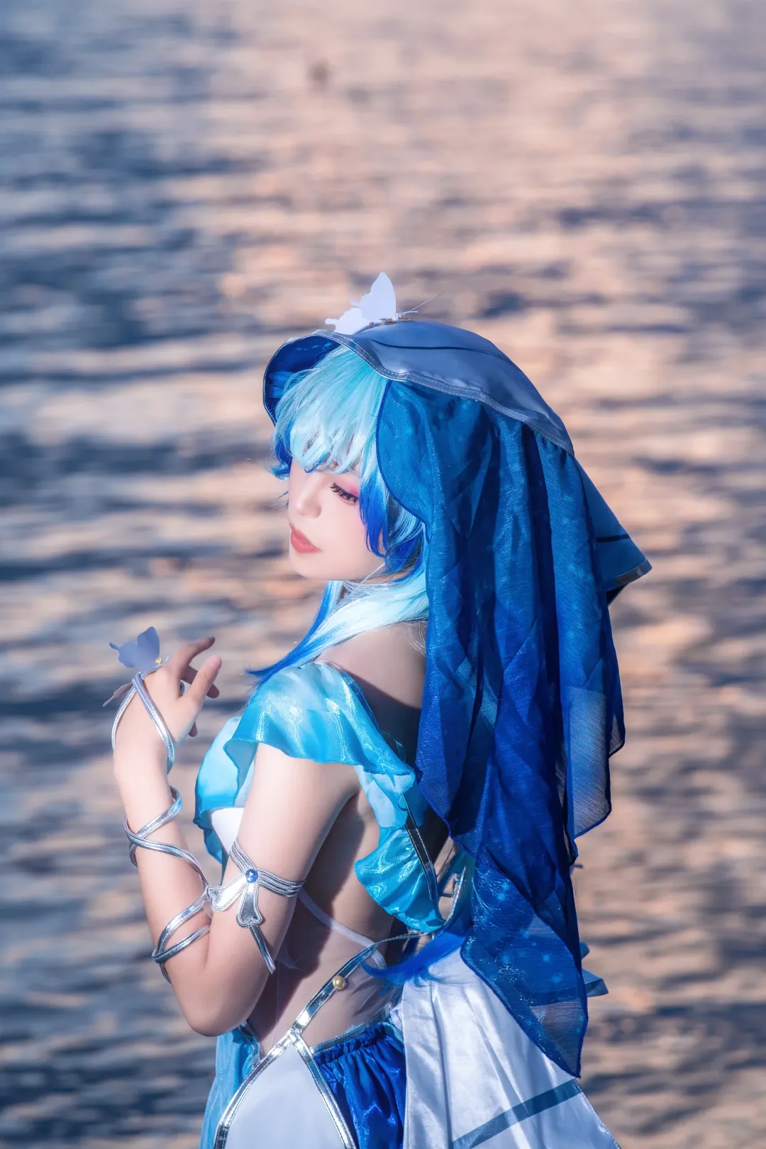 鸣潮, 守岸人cos, cosplay摄影, 游戏还原, 蓝调氛围 - 第6张