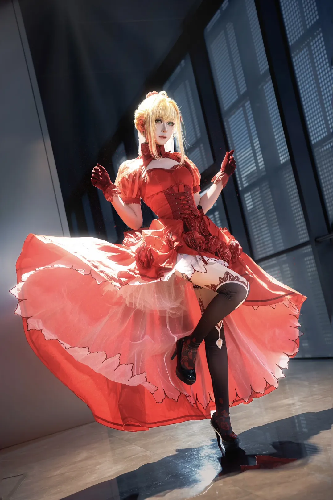 Fate/Grand Order, 尼禄cos, 黑丝cos, 红裙cos, cosplay还原 - 第2张