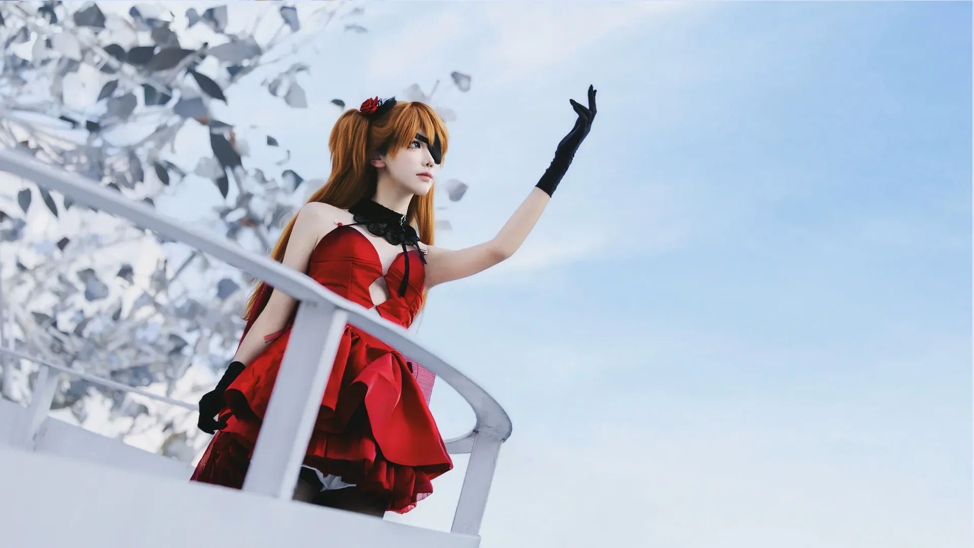 コスプレ, 勝利の女神：NIKKE, アスカコスプレ, 黒タイツ コーデ, 赤ドレス写真 - 4枚目