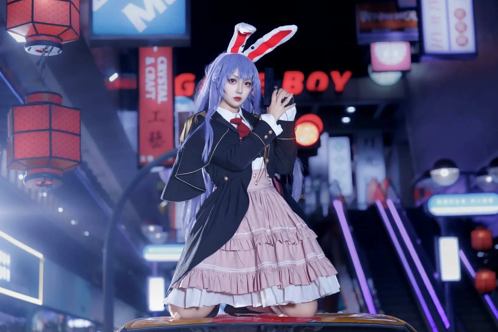 東方Project, 二次元コスプレ, 鈴仙・優曇華院・イナバコスプレ, ミリタリー風コーデ, ネオン夜景ストリートスナップ - 3枚目