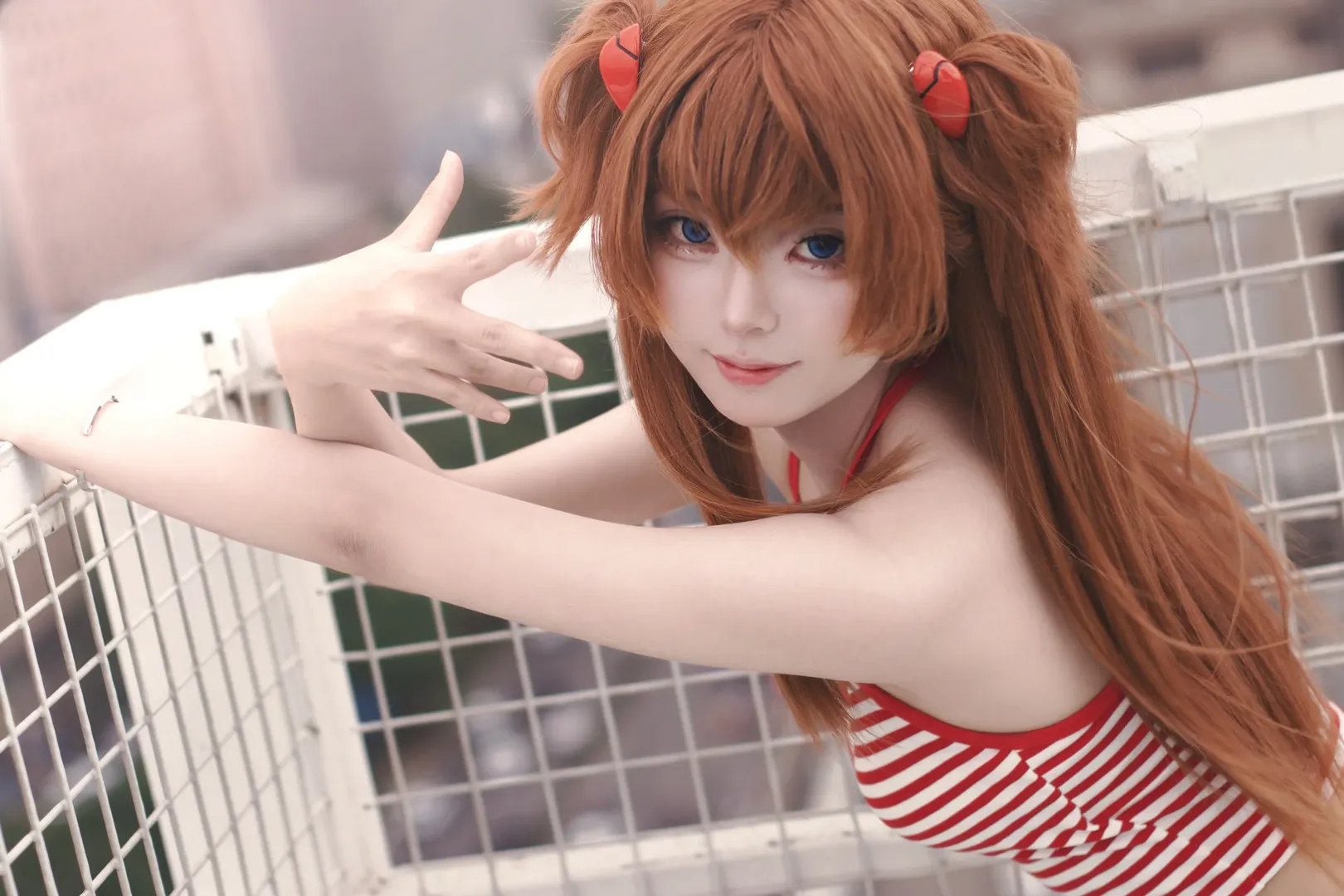 新世纪福音战士, cosplay正片, 天台外景, 惣流明日香cos, 红白条纹 - 第4张