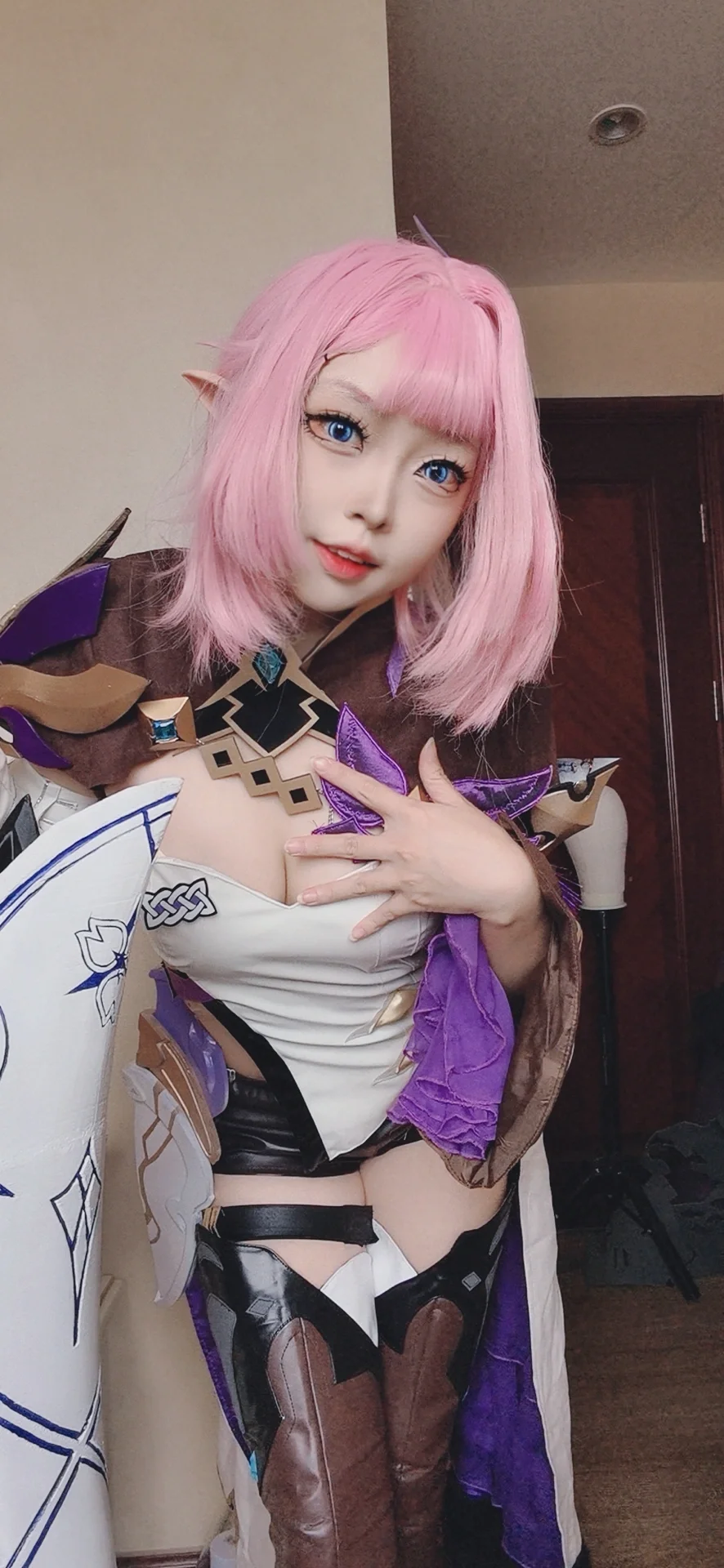 爱莉希雅cos, 崩坏3, 二次元cosplay, 逐火十三英桀, 黑渊白花