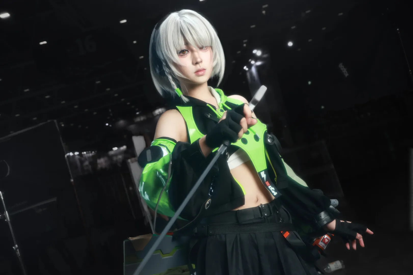 绝区零, 安比德玛拉cos, cosplay场照, 机能风穿搭, 黑丝长袜 - 第2张