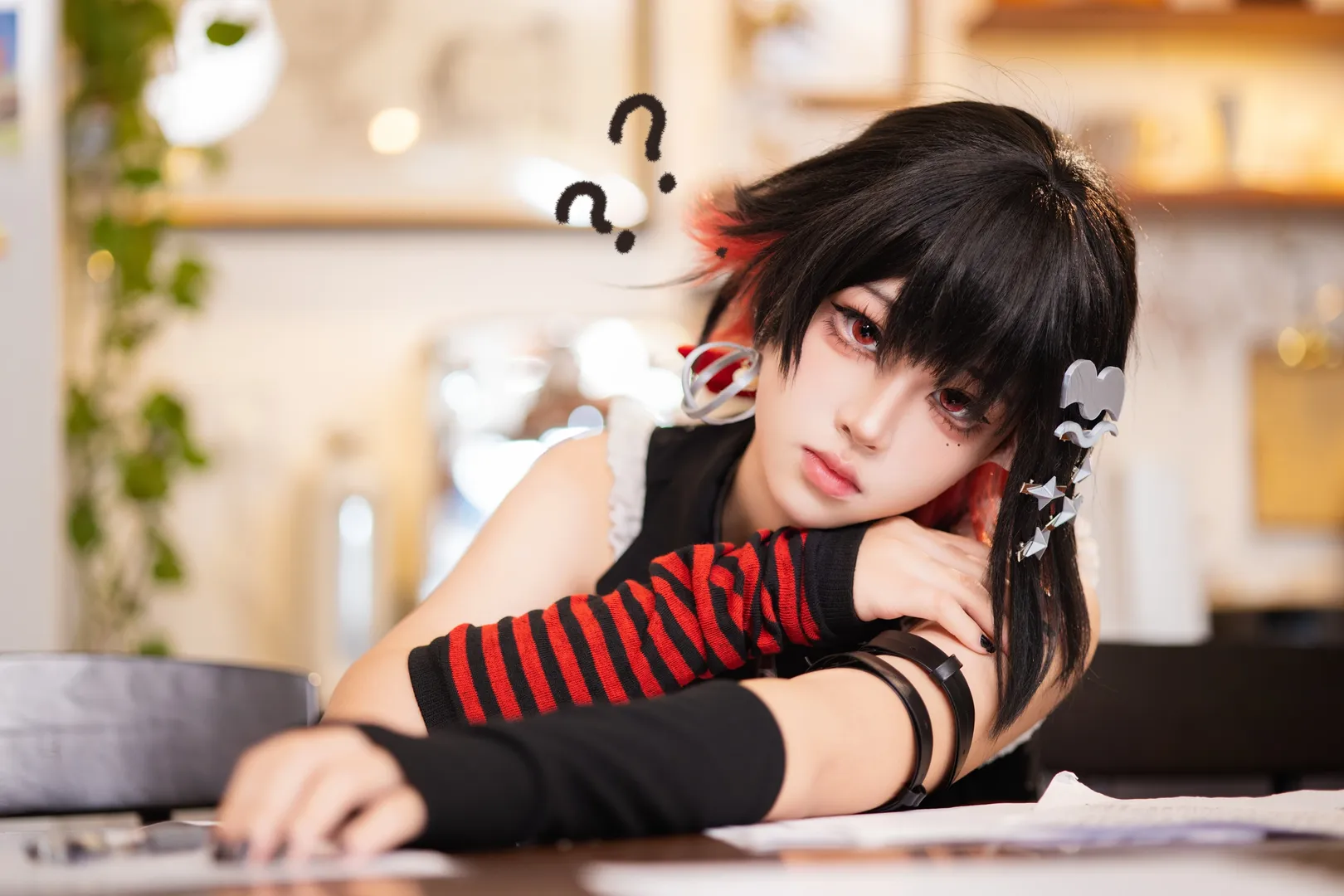 Zenless Zone Zero, Ellen Joe cosplay, Casual cosplay, Relaxed style, Anime-style makeup - Image 2