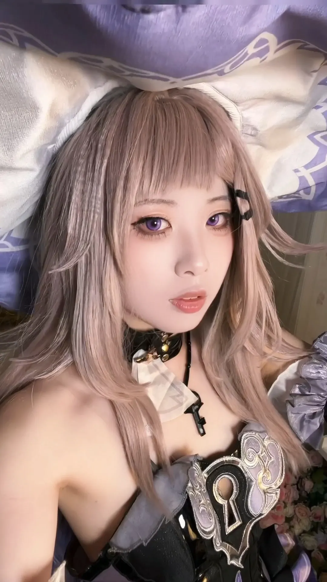 Honkai: Star Rail, Herta cosplay, Black tights outfit, Cosplay fitting, Witch hat