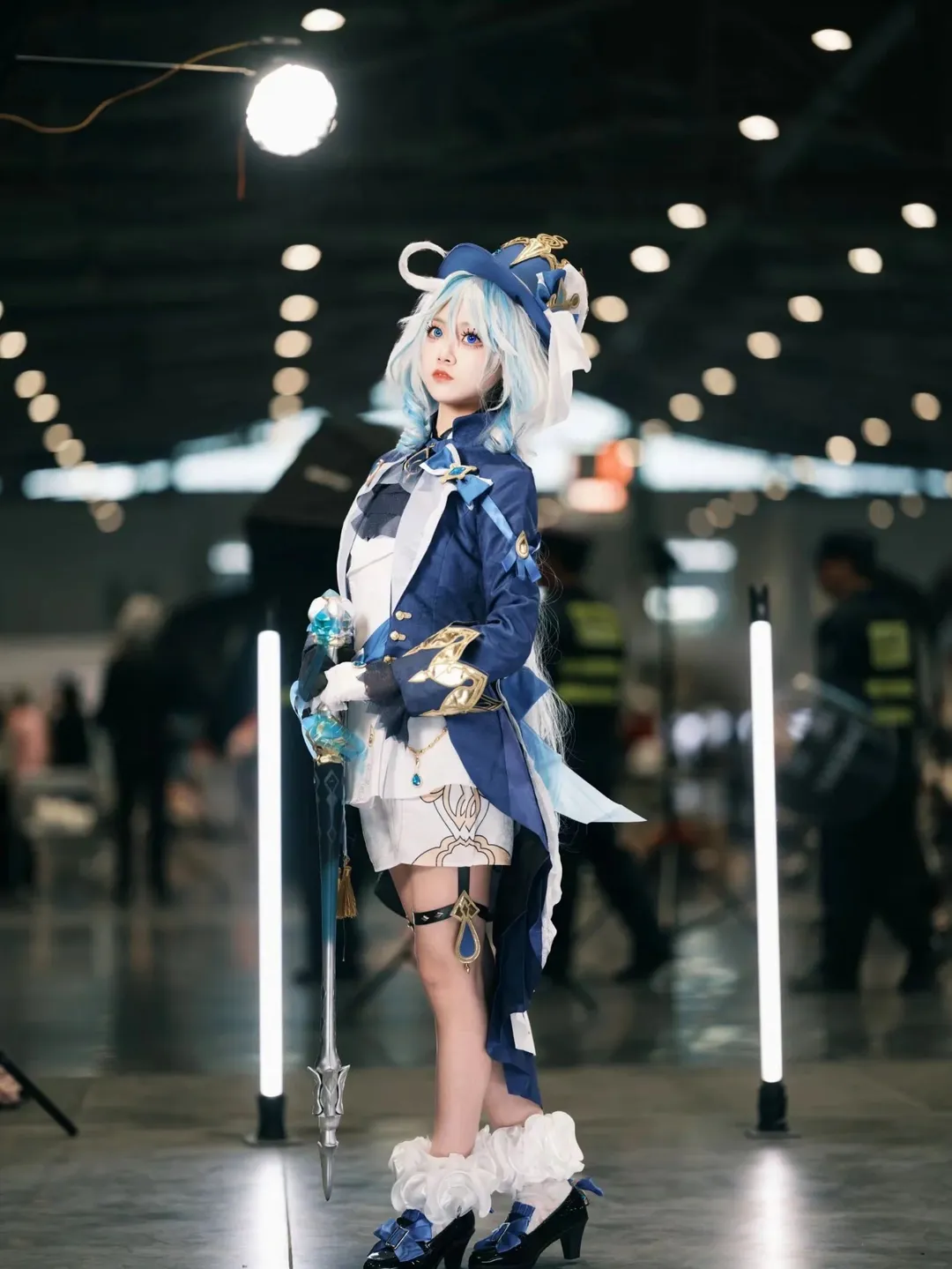 原神, フリーナ コスプレ, コスプレポーズ参考, アニメイベントの撮影ポーズ, 杖小道具撮影 - 15枚目
