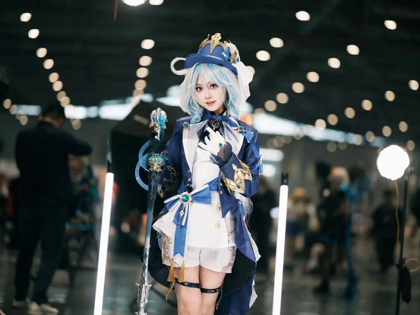 原神, フリーナ コスプレ, コスプレポーズ参考, アニメイベントの撮影ポーズ, 杖小道具撮影 - 16枚目