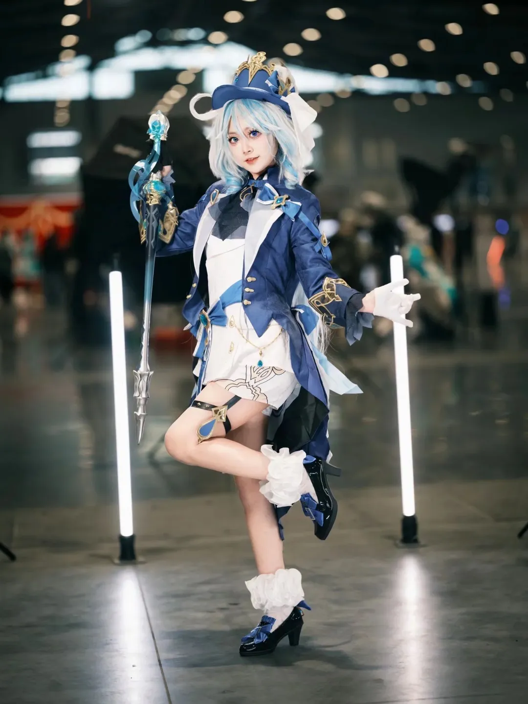 原神, 芙宁娜cos, cosplay动作参考, 漫展拍照姿势, 手杖道具摄影