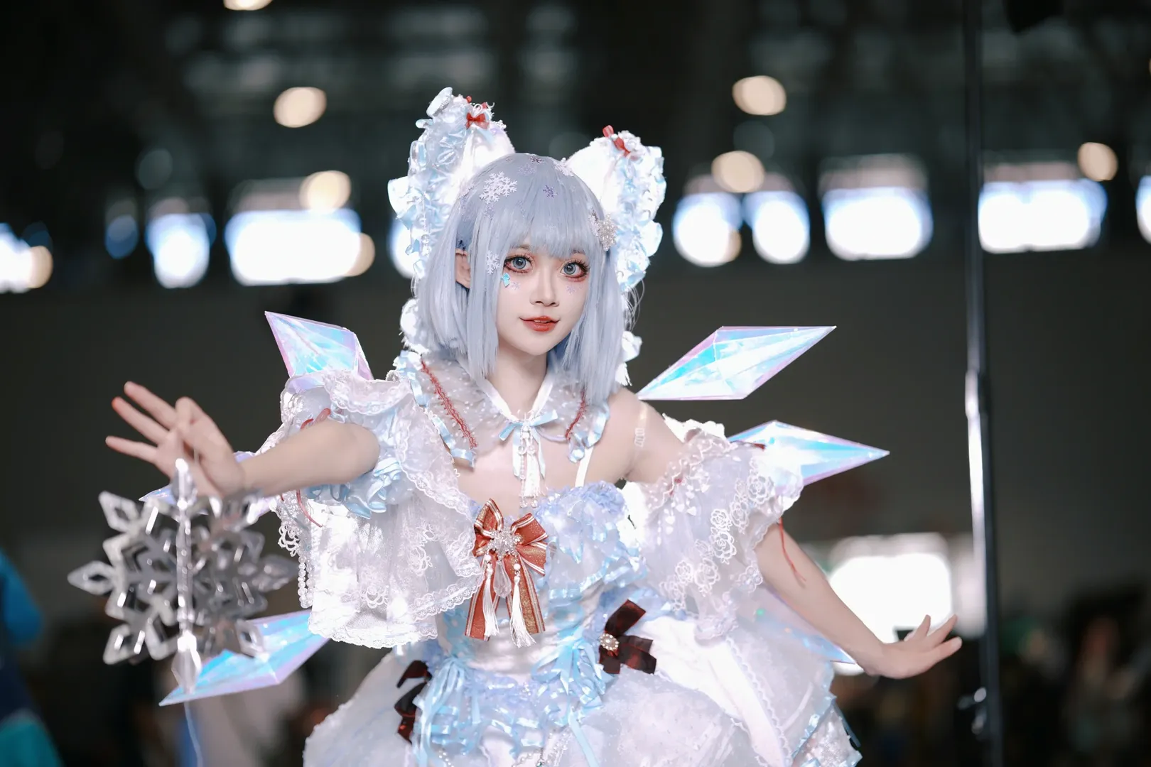 东方project, cosplay动作参考, 琪露诺cos, 漫展拍照姿势, 白丝过膝袜 - 第14张