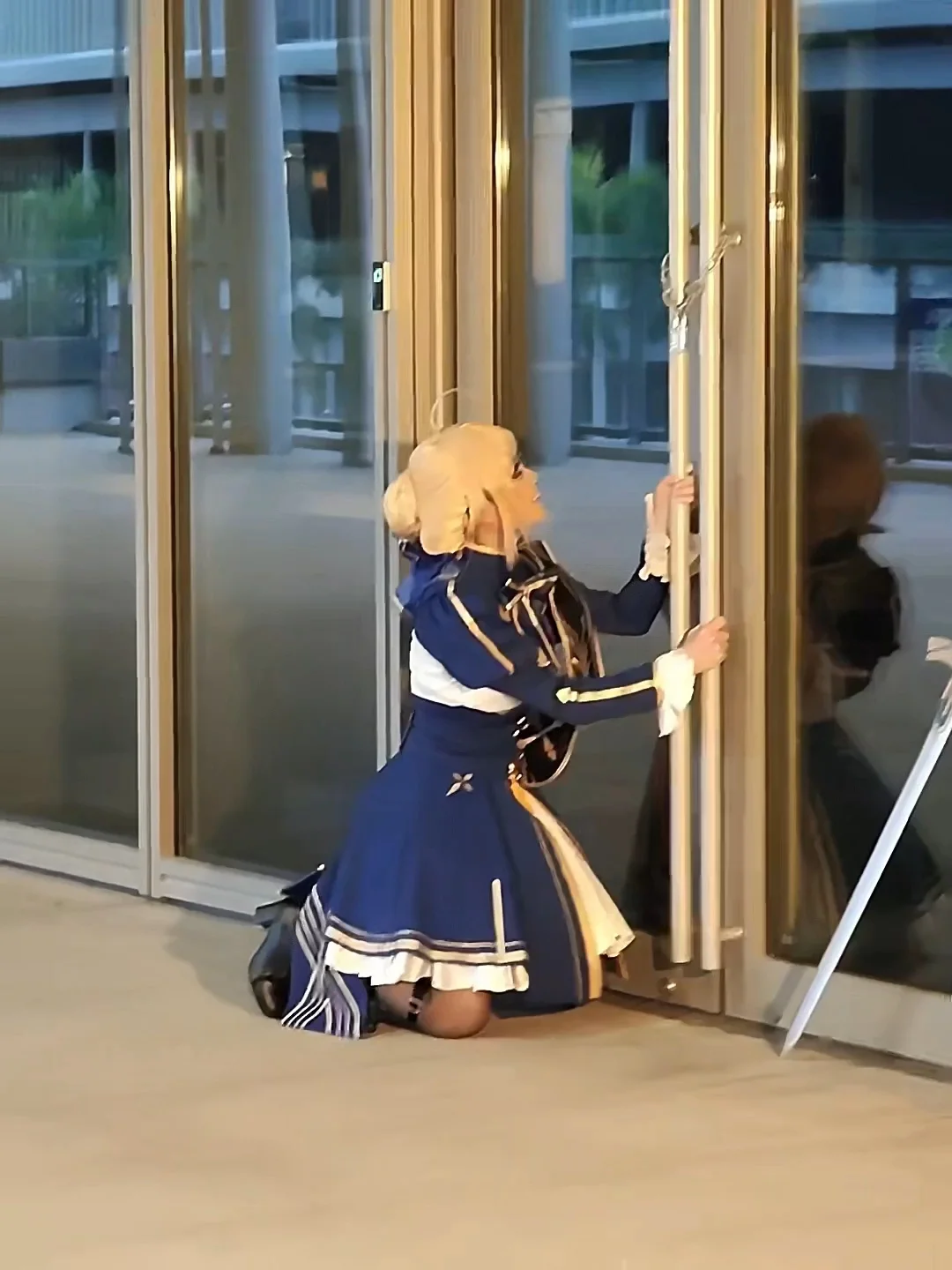 cosplay, 蓝白制服, sabercos, 过膝袜, 麦当劳 - 第4张