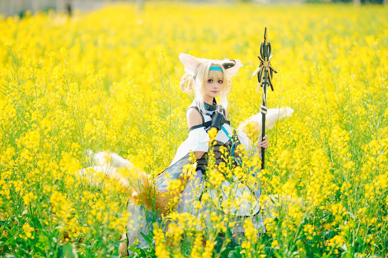 コスプレ, アークナイツ, スズラン コスプレ, 獣耳娘, 春の屋外撮影 - 2枚目