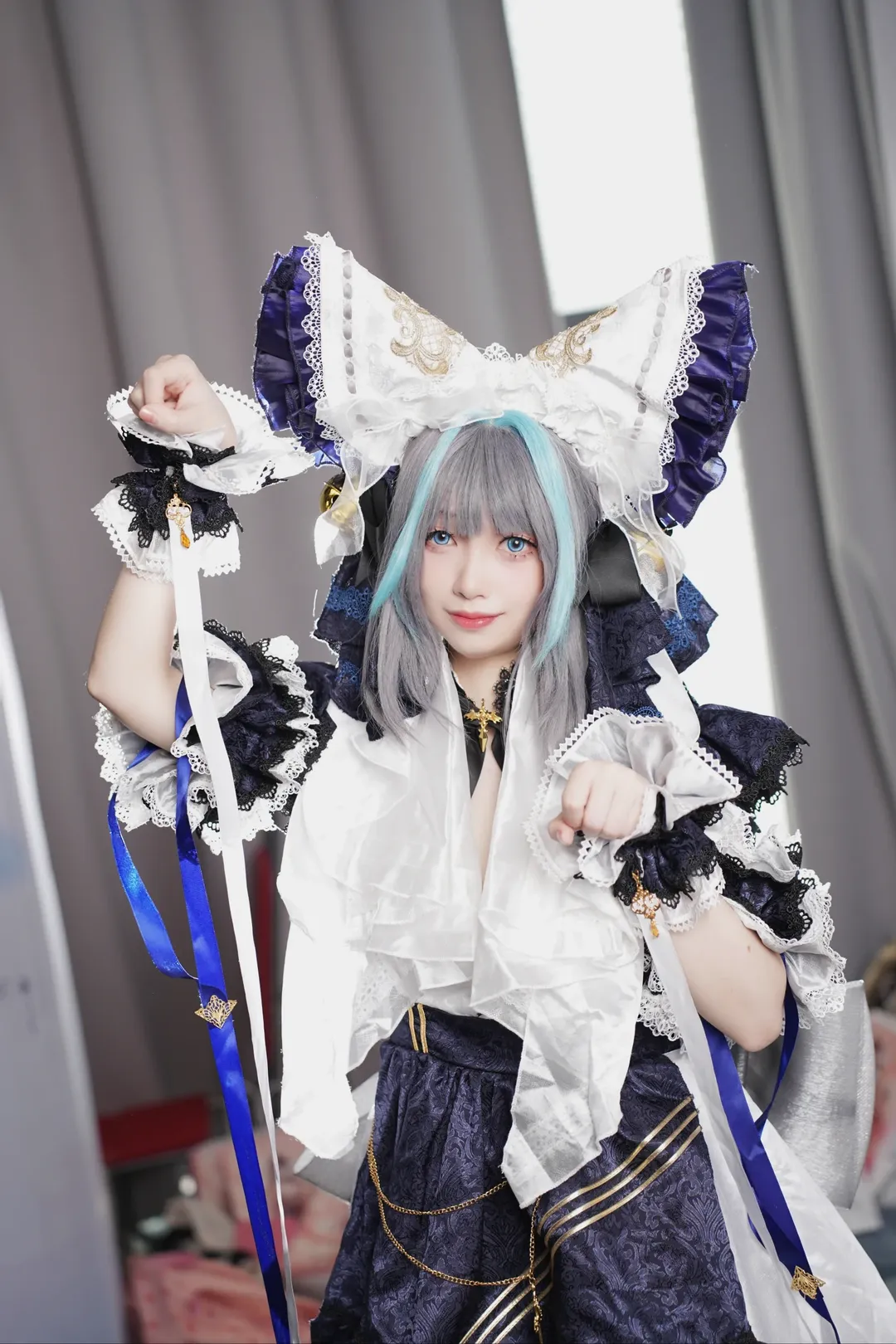 Azur Lane, Convention photos, White tights cosplay, Female cosplayer, Little Cheshire cosplay - Image 4
