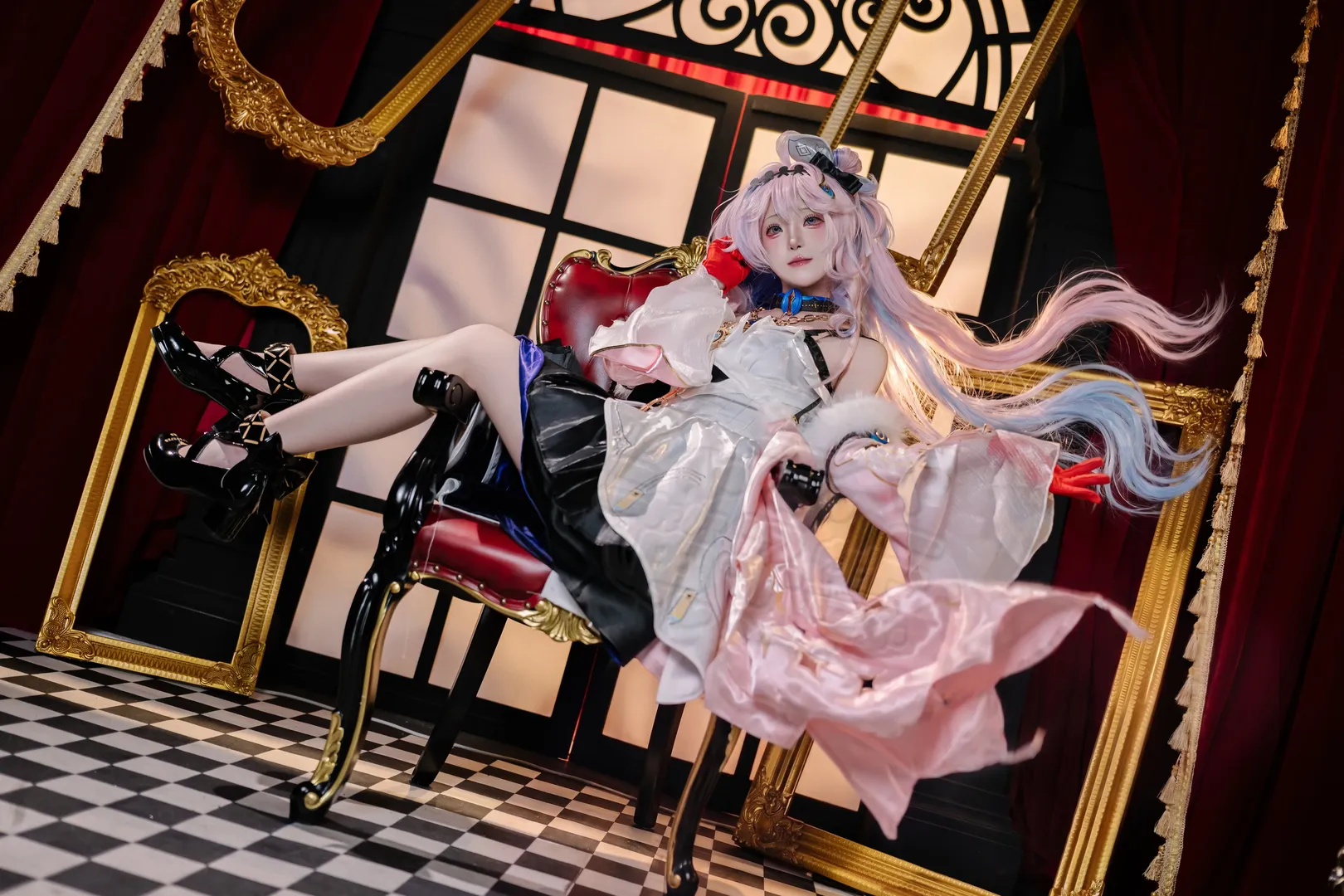 鸣潮, 达妮娅cos, 哥特风, cosplay摄影, 白丝穿搭