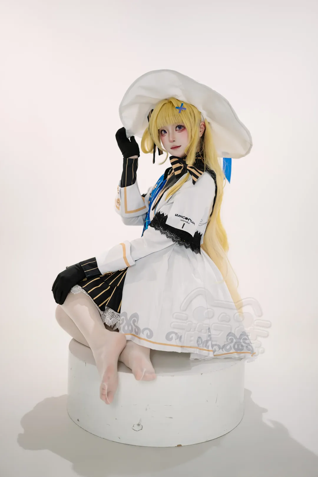 菲比cos, 鸣潮, cosplay摄影, 白丝cosplay, 服装展示 - 第1张